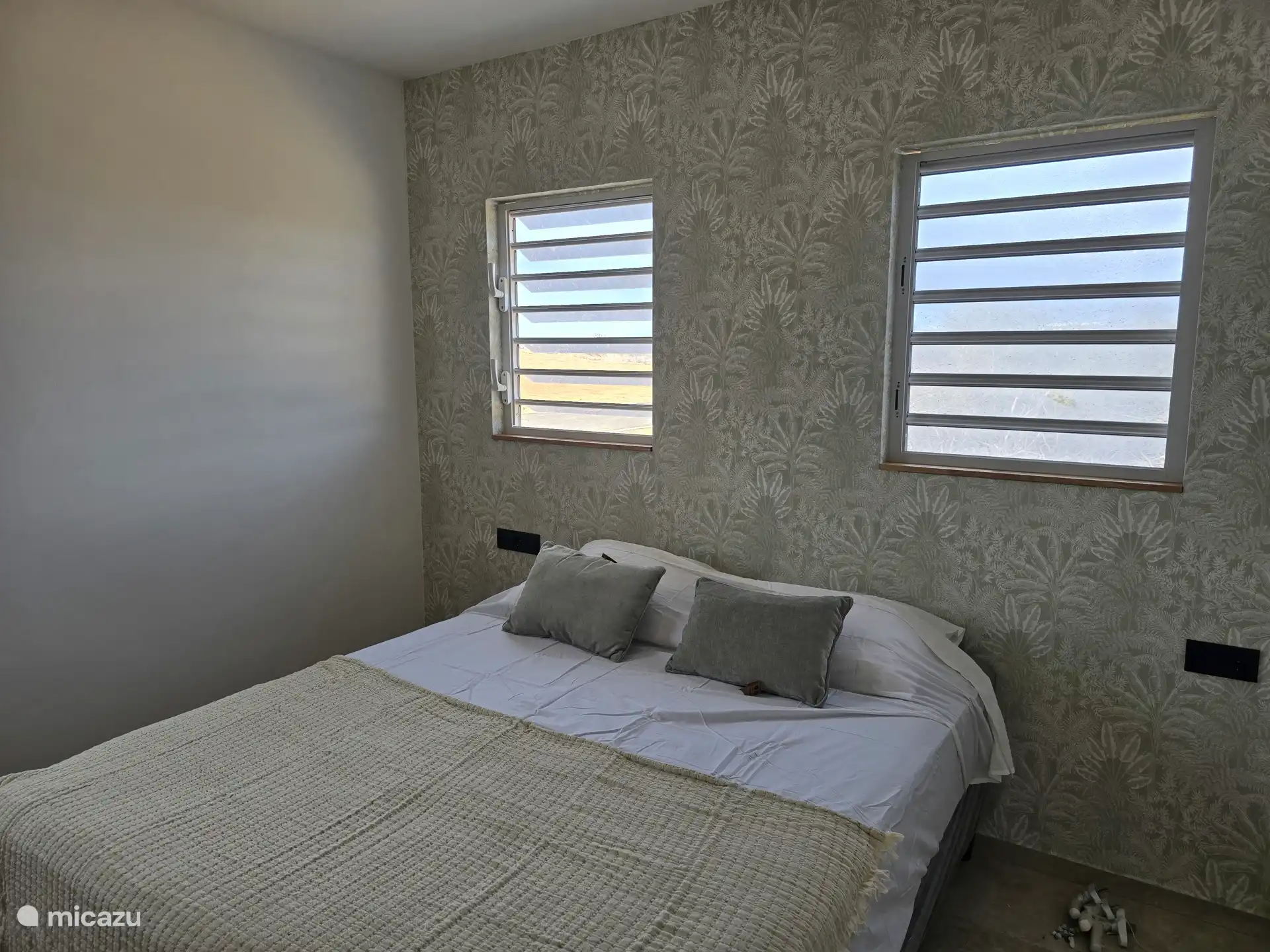 Schlafzimmer 3 mit einem angrenzenden schönen Badezimmer 