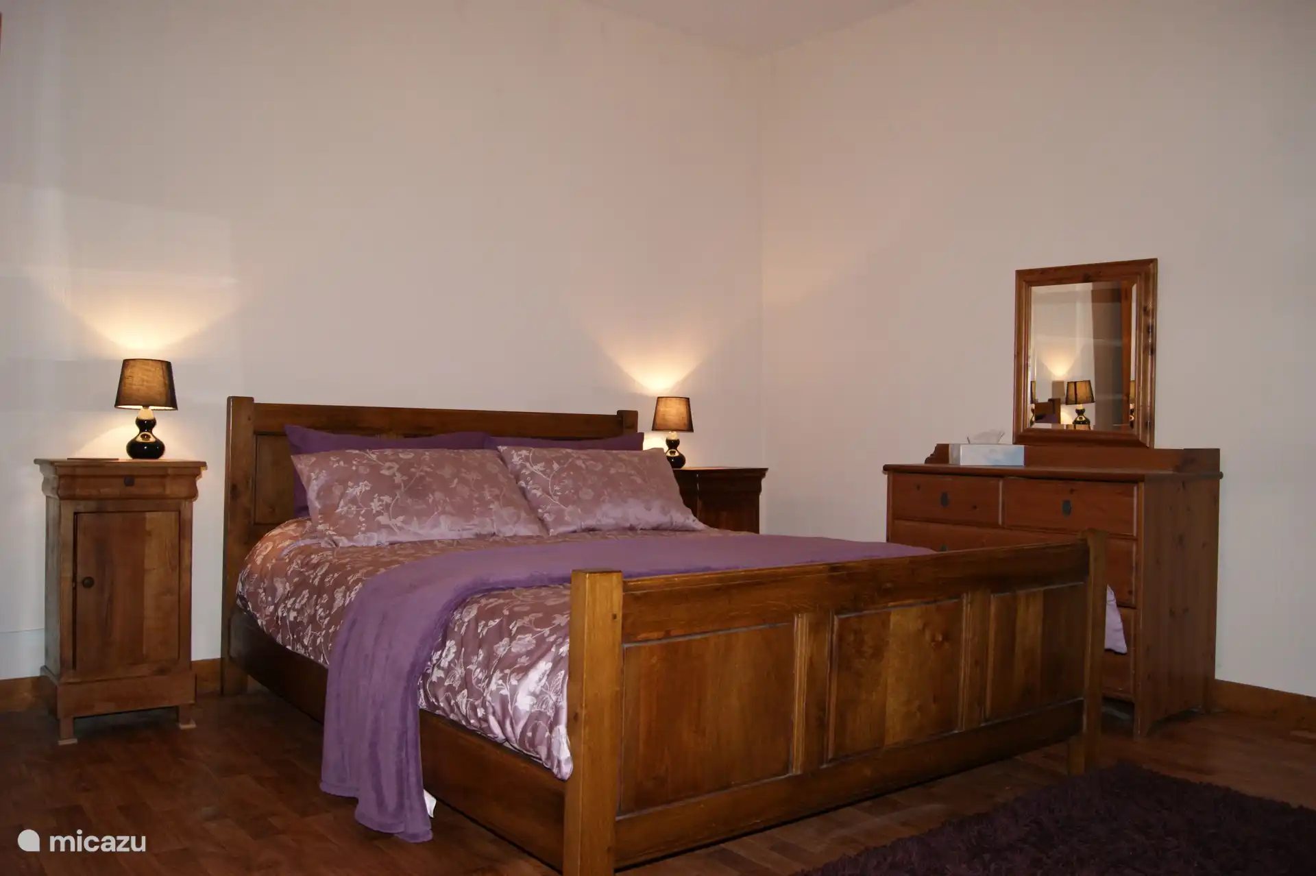 Dormitorio matrimonial king size en la primera planta.