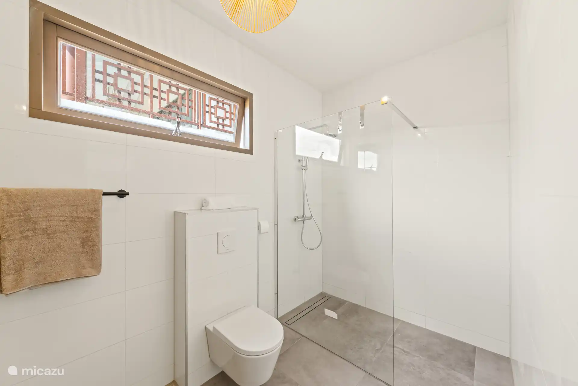 Badezimmer angeschlossen an Schlafzimmer 4