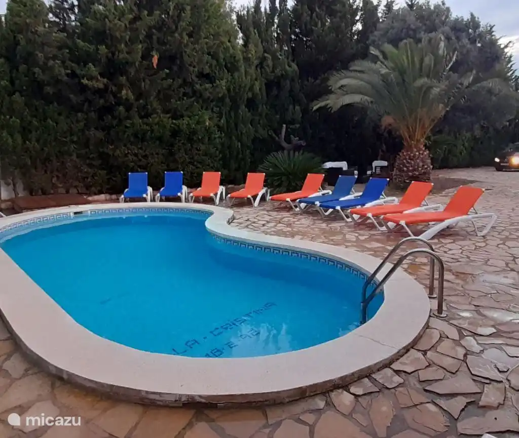 12 bedden, strand, jacuzzi, airco, 1000 Mb, foto 4
