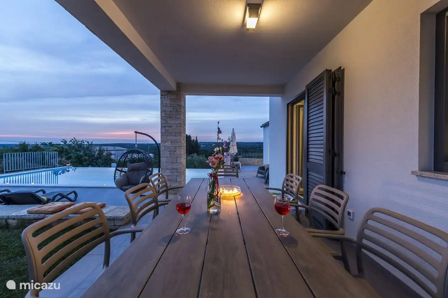 veranda