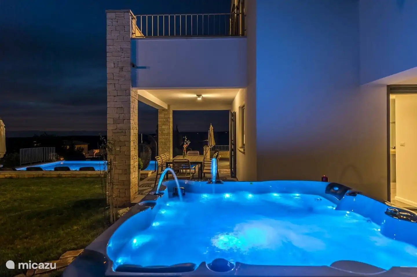 jacuzzi