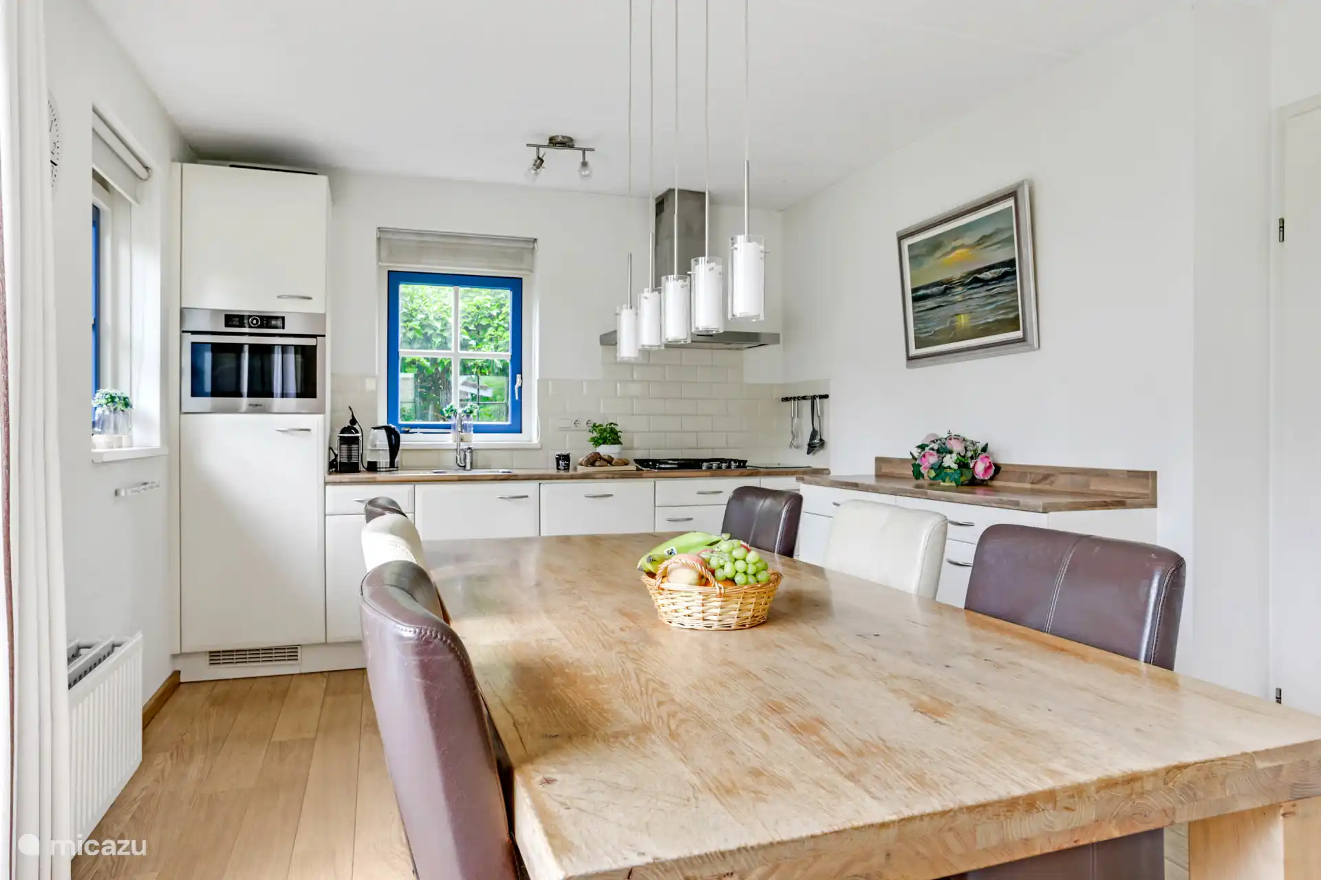 Keuken en eettafel