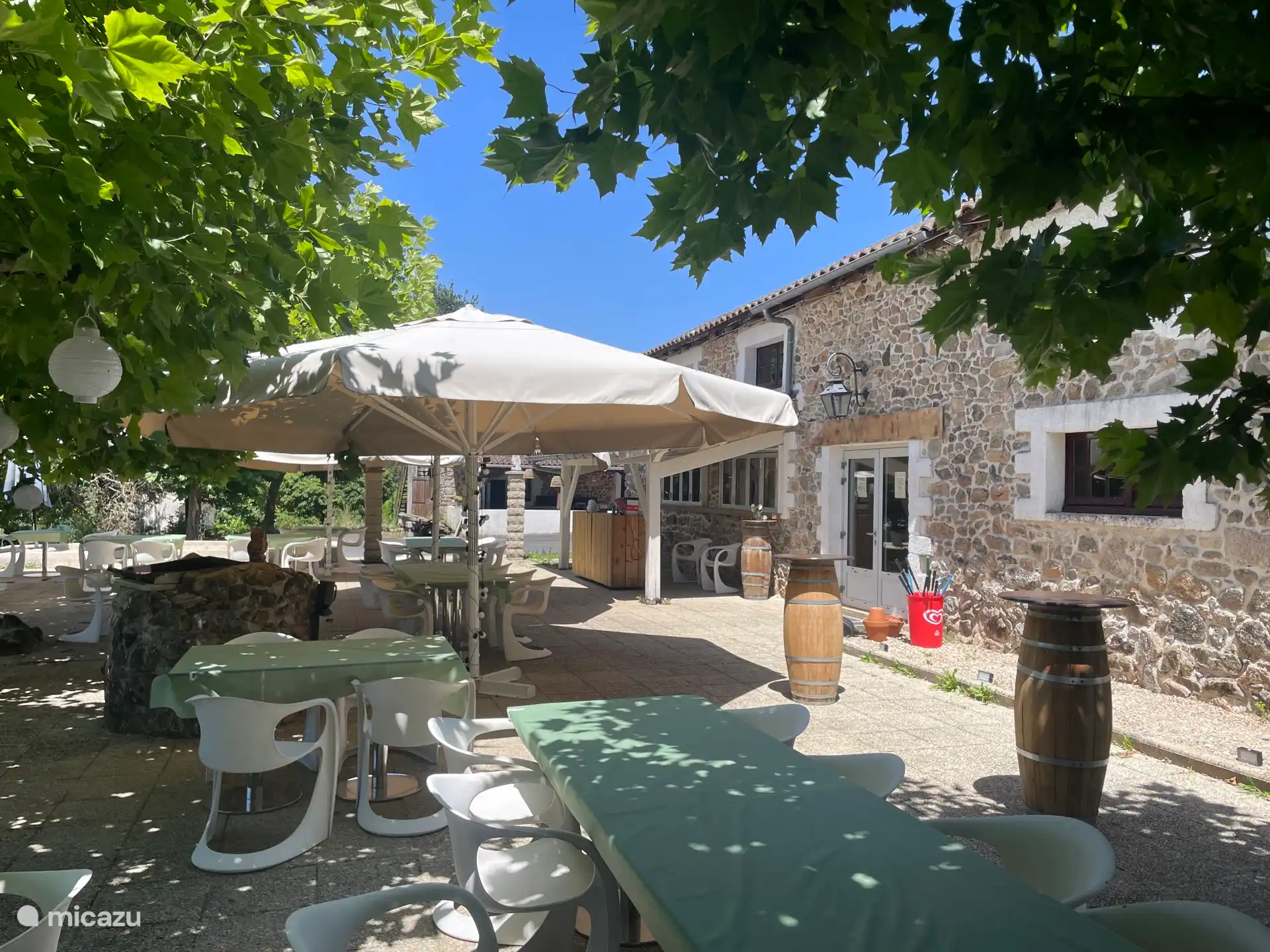 Terras van de snackbar Bistrot Chouette 