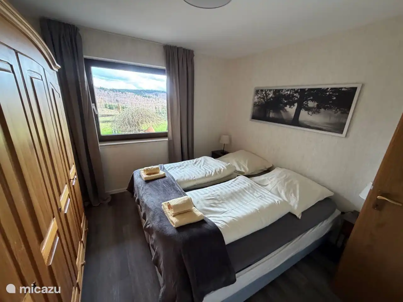 Schlafzimmer 1