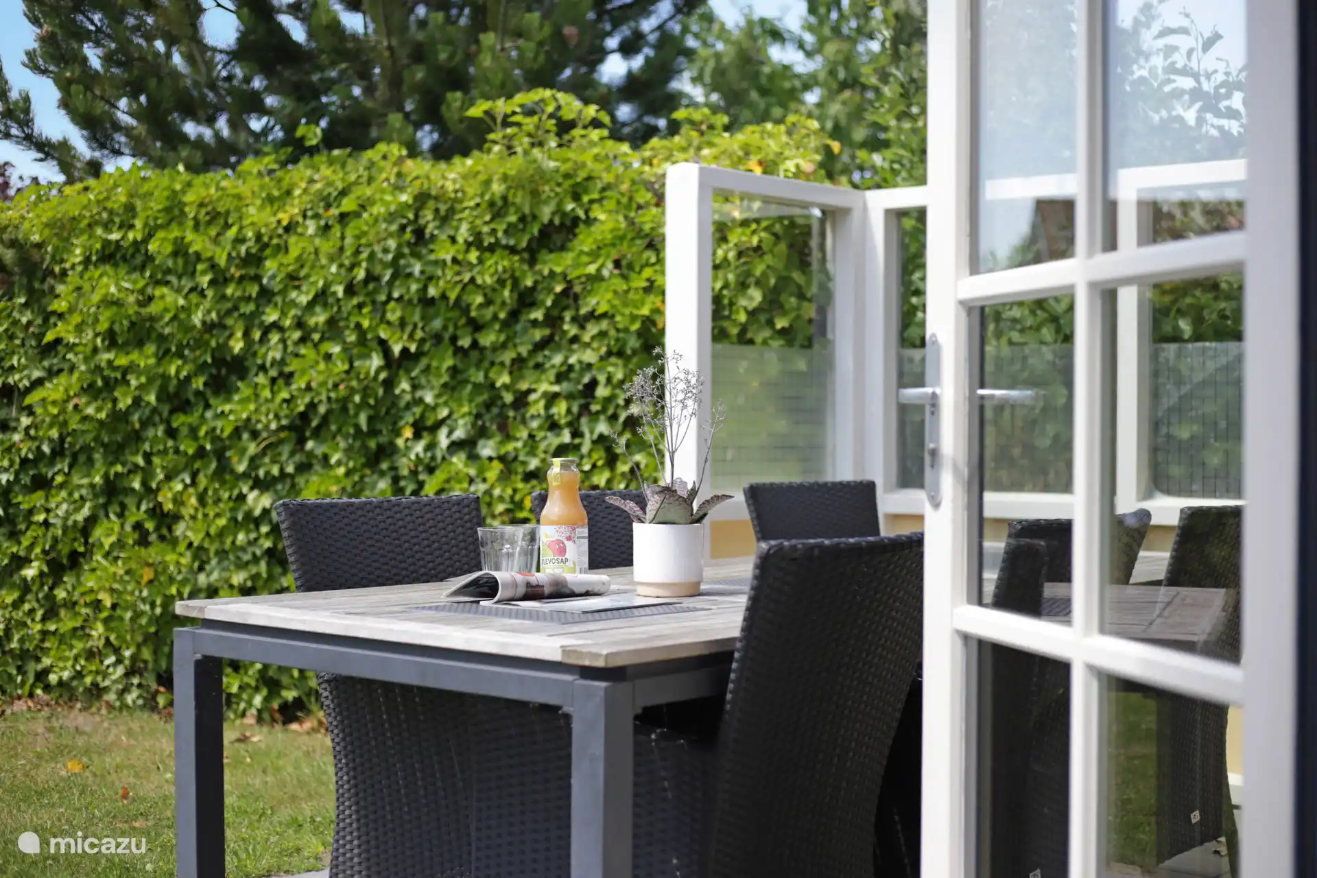 Eettafel buiten