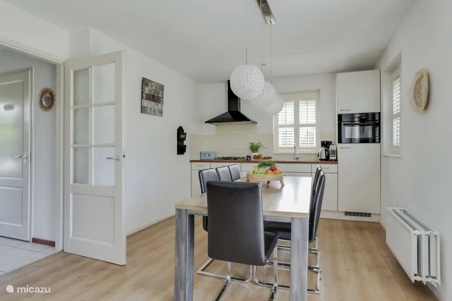Keuken en eethoek