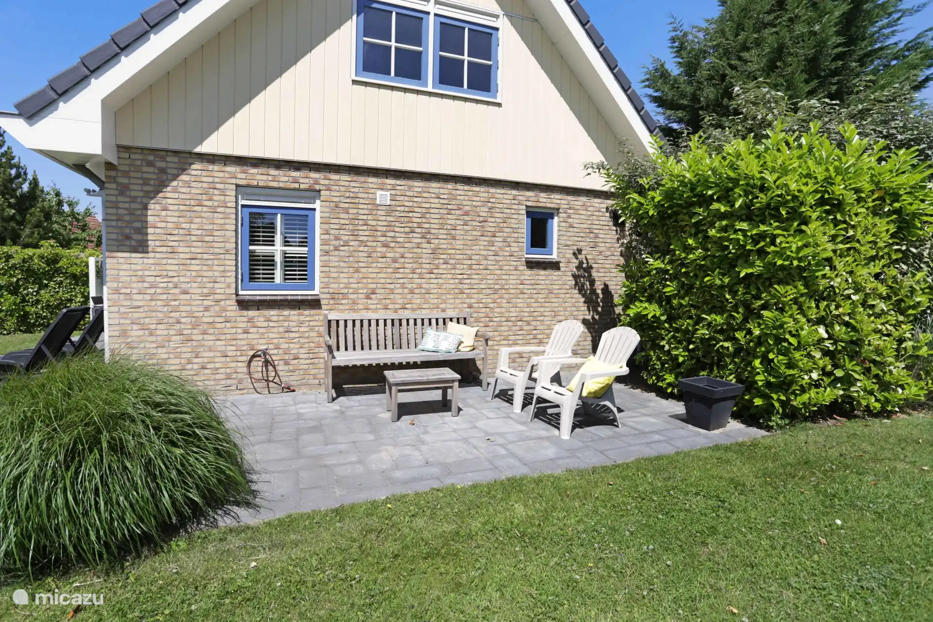 Terras zijkant