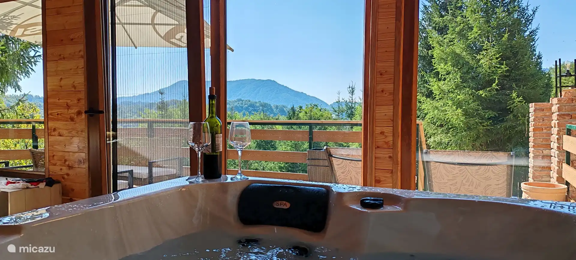  jacuzzi