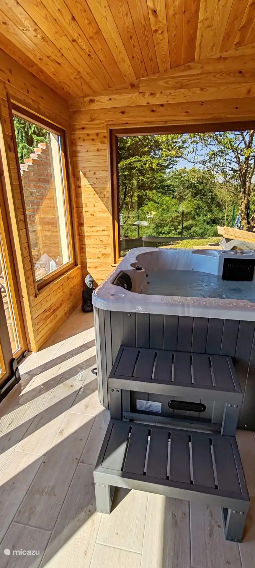 Jacuzzi