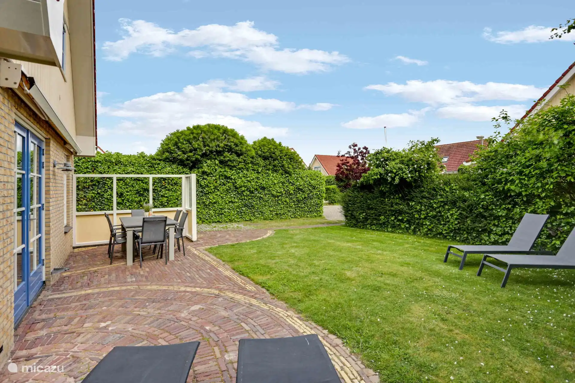 Ruime tuin met veel privacy