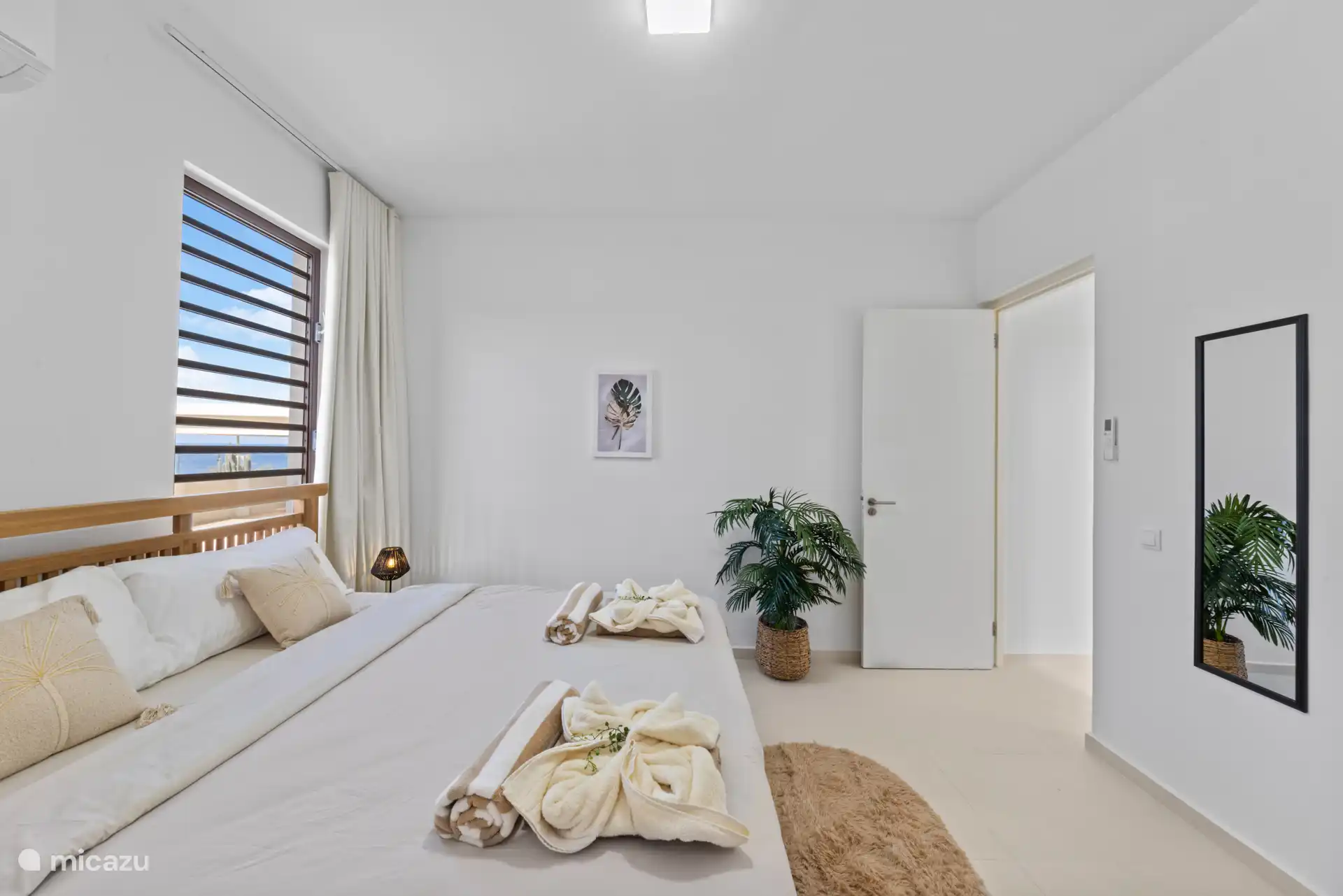 Komfort, Ruhe und Privatsphäre kommen in diesem geräumigen Schlafzimmer zusammen