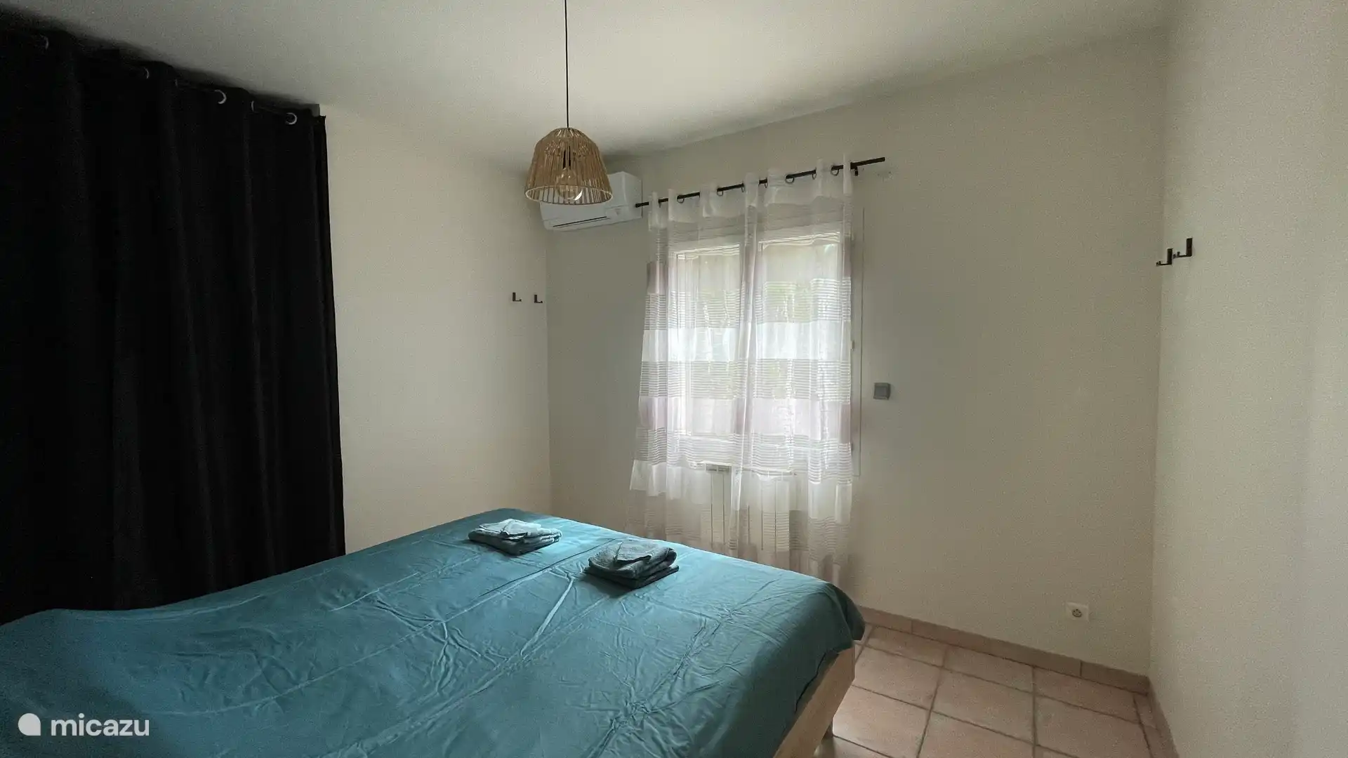 Schlafzimmer 2