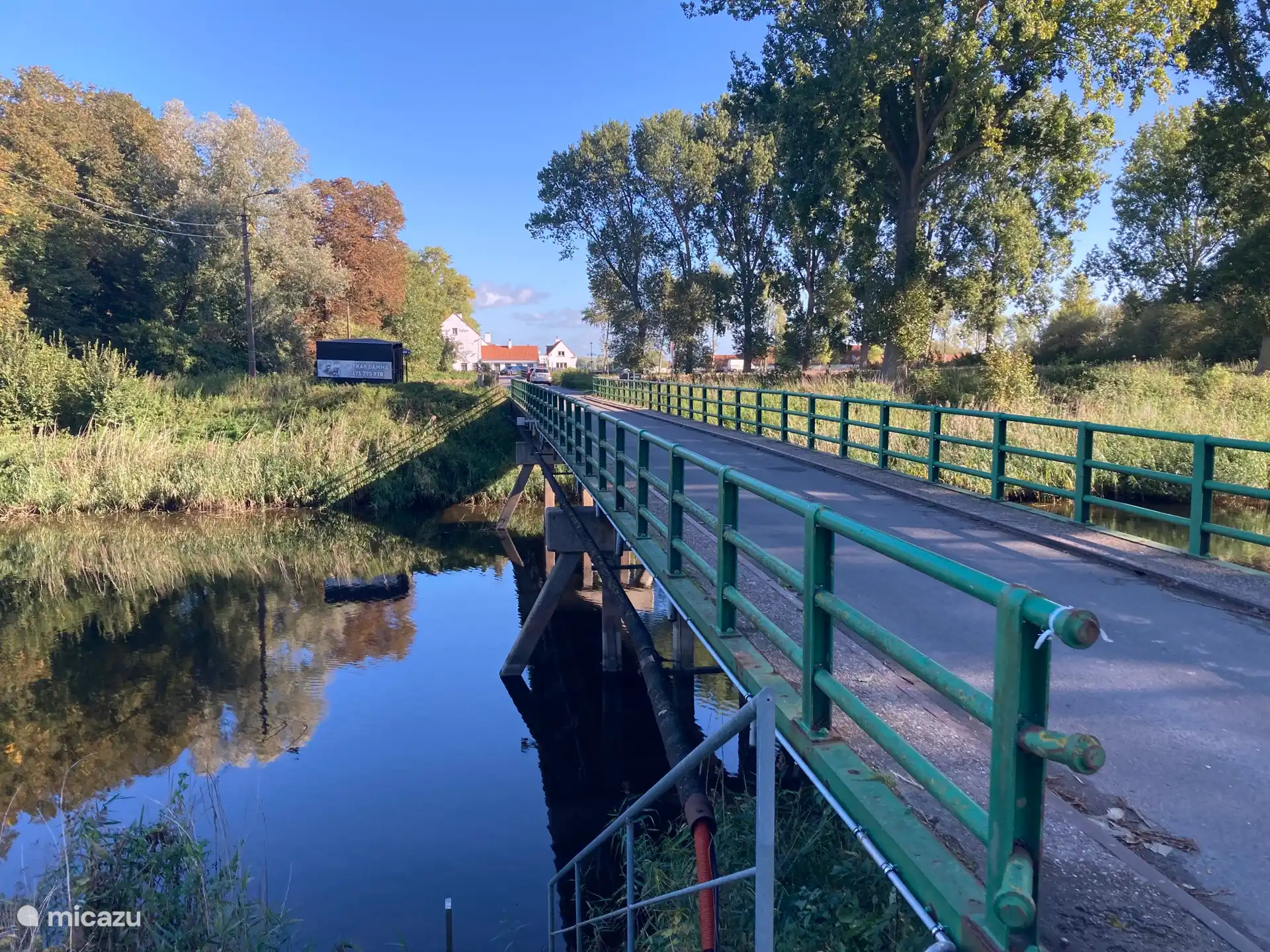 Magnifique piste cyclable vers Bruges