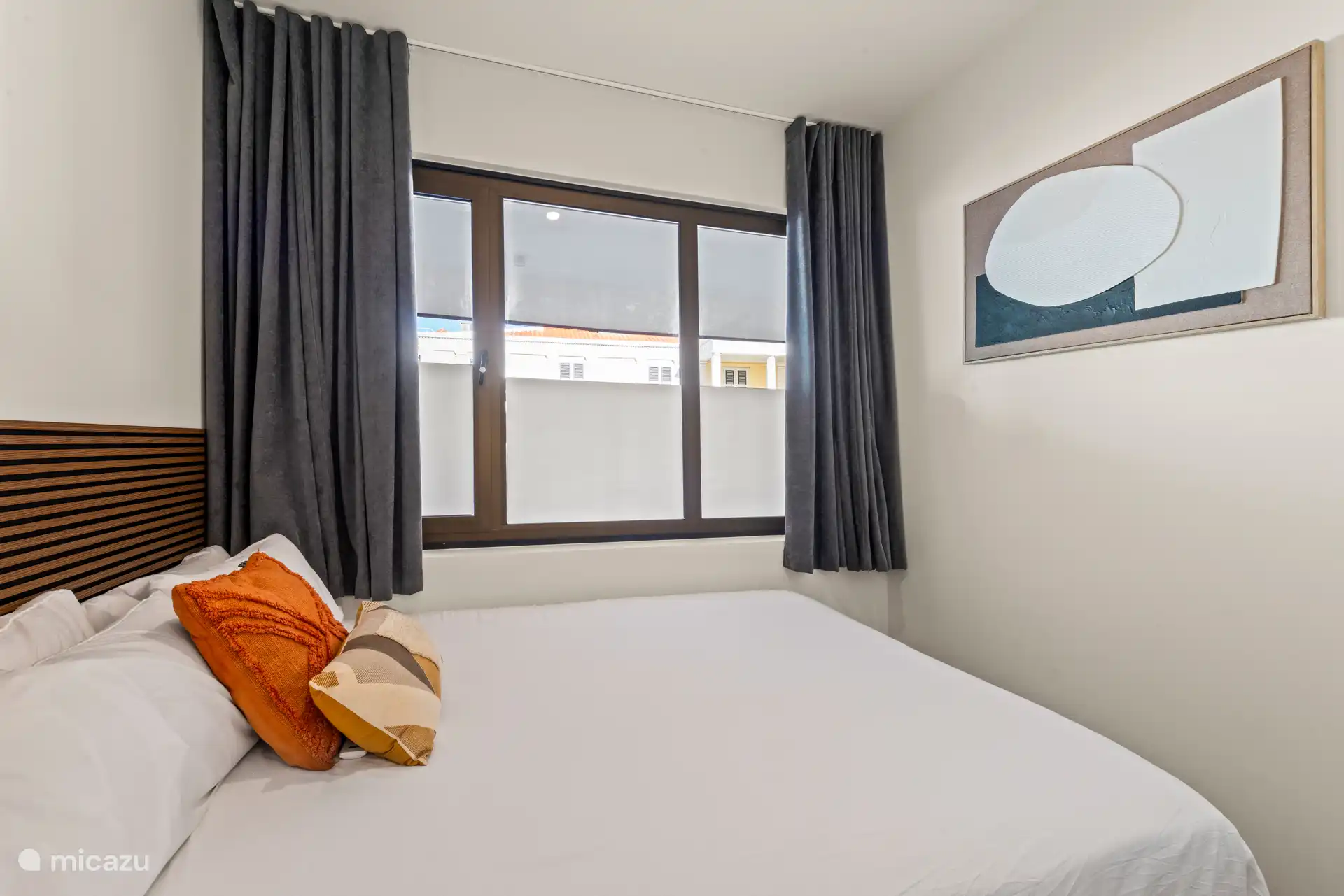 Segundo dormitorio: espacio acogedor y práctico
