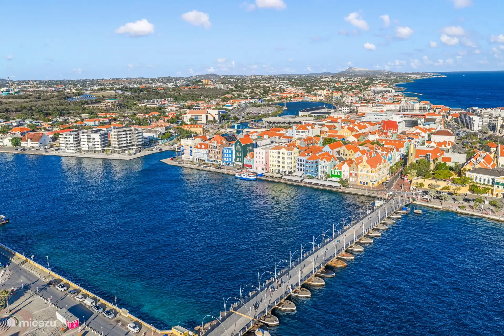 El muelle está situado en el corazón de Willemstad.