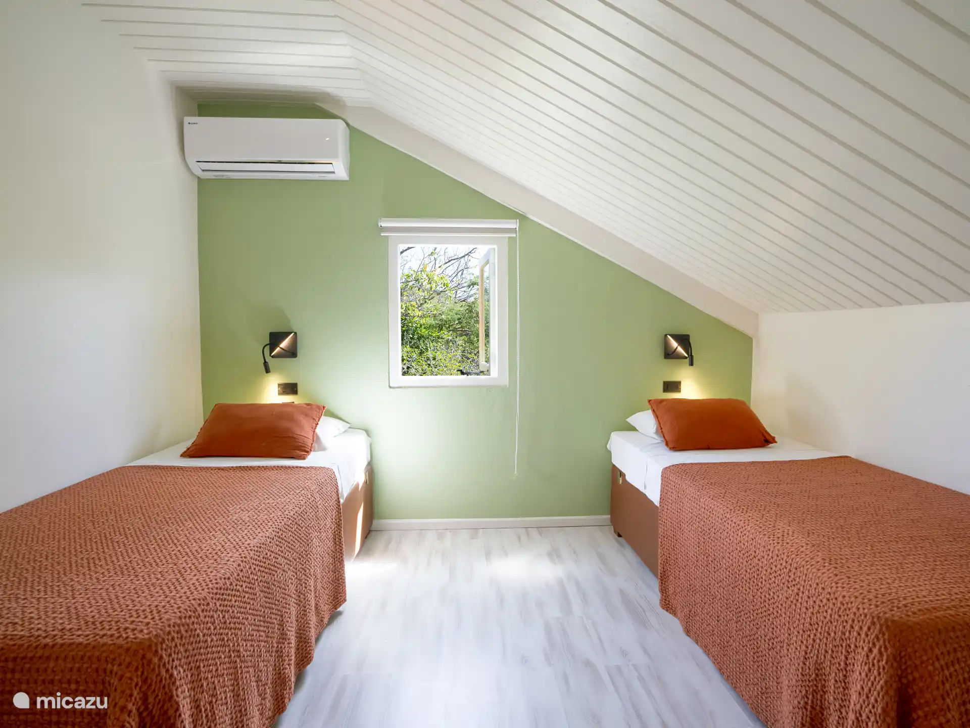 Dormitorio de arriba