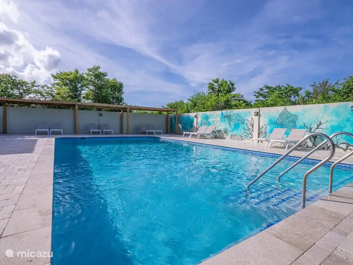 Gran piscina comunal