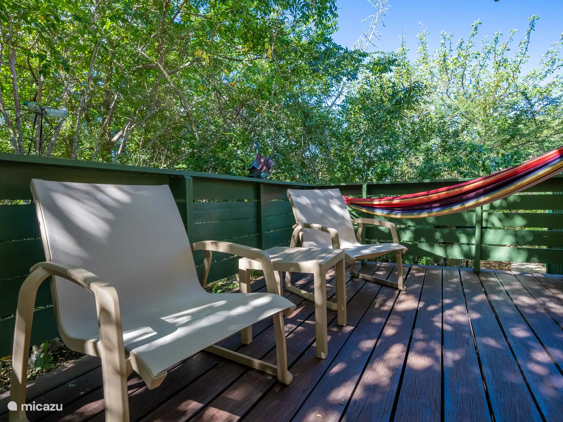 Terraza en la casa, con hamaca