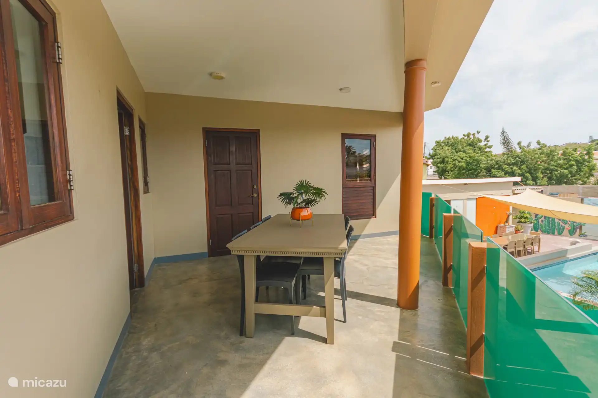 Shared balcony  