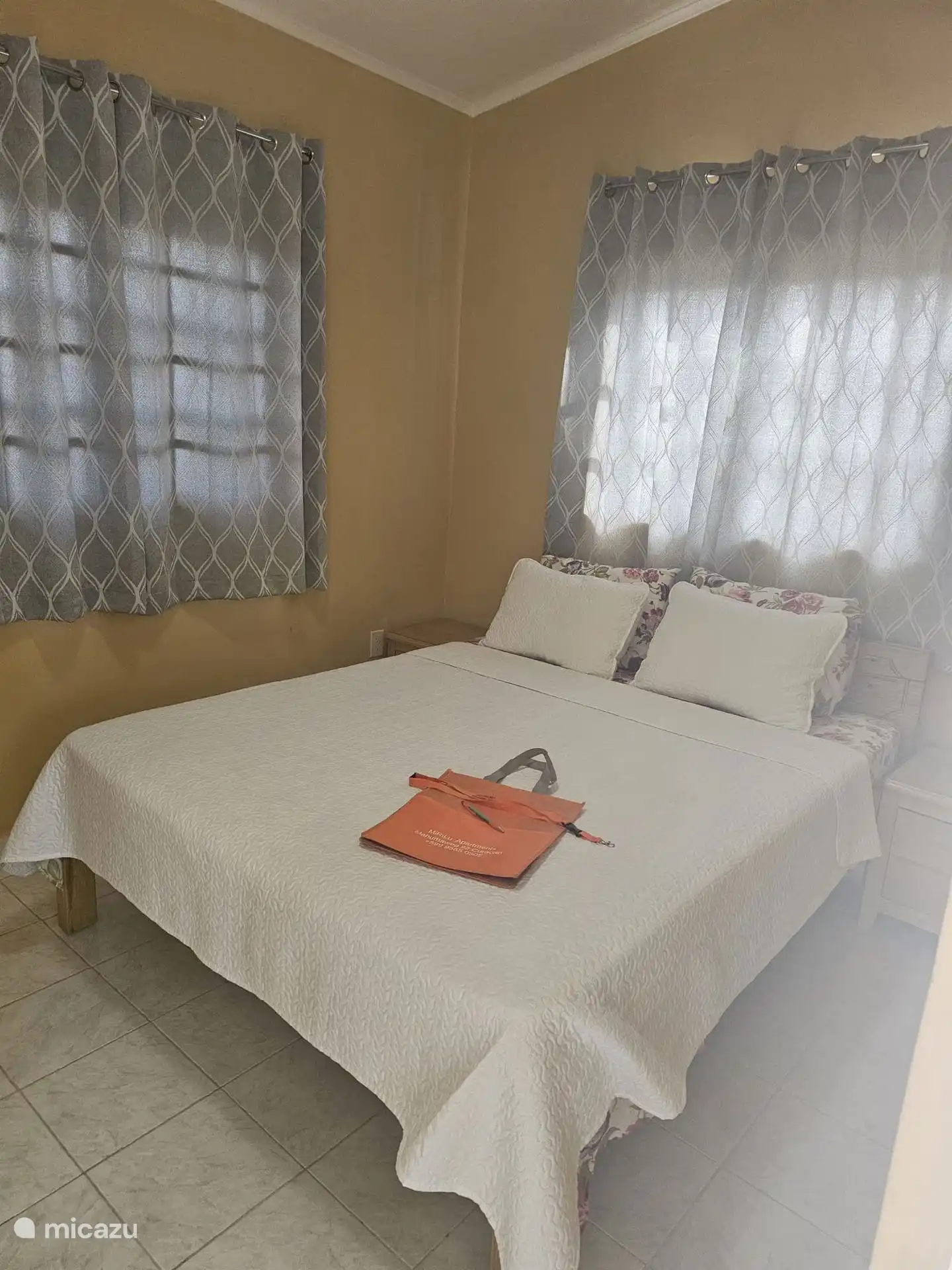 Bedroom 1 with air conditioning 