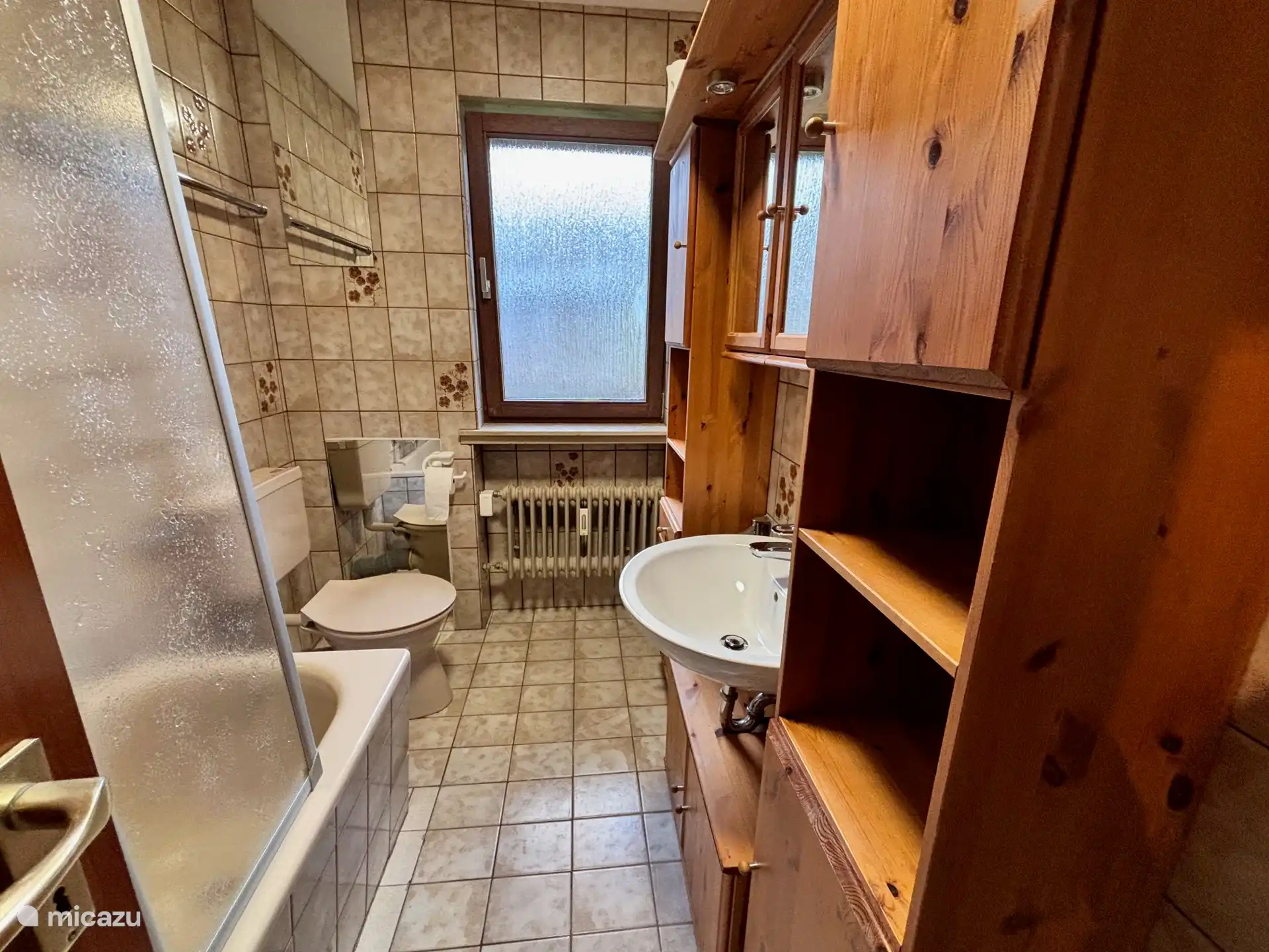 Bathroom Apartment 2