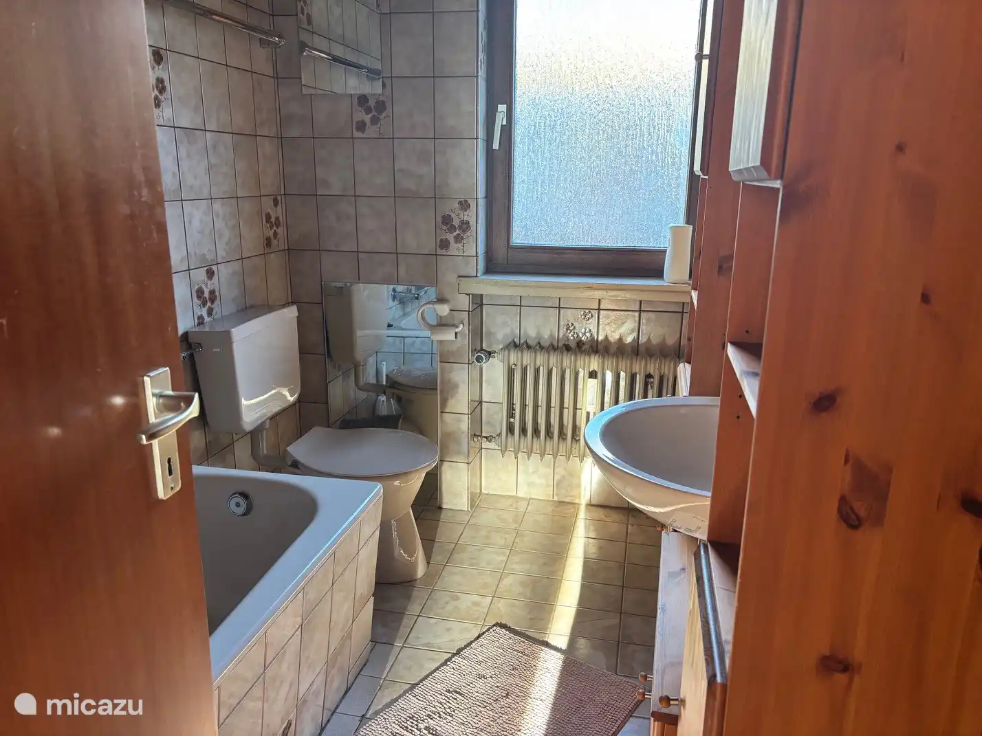 Bathroom Apartment 2