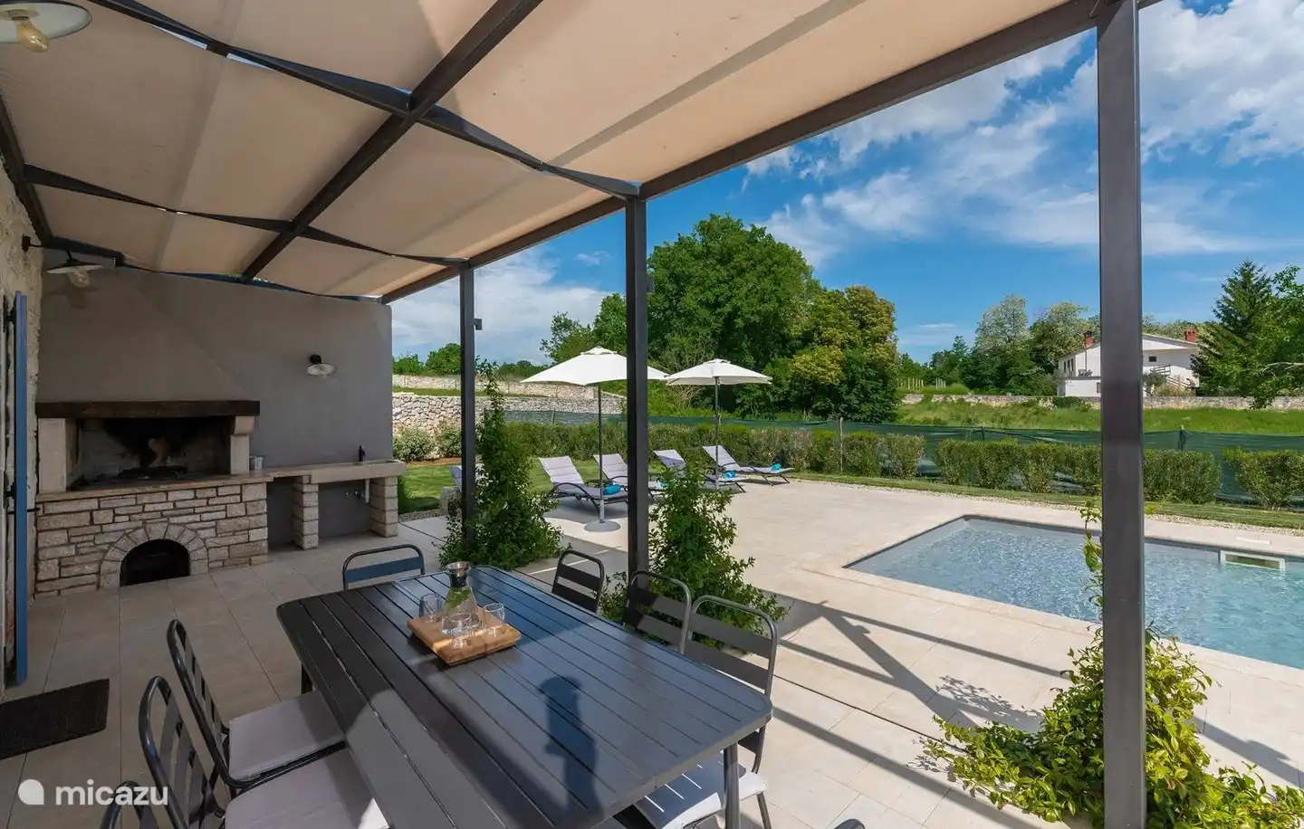veranda