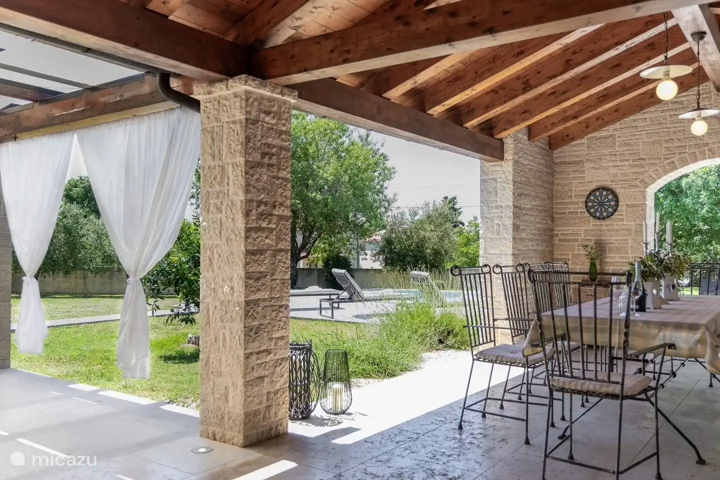 veranda
