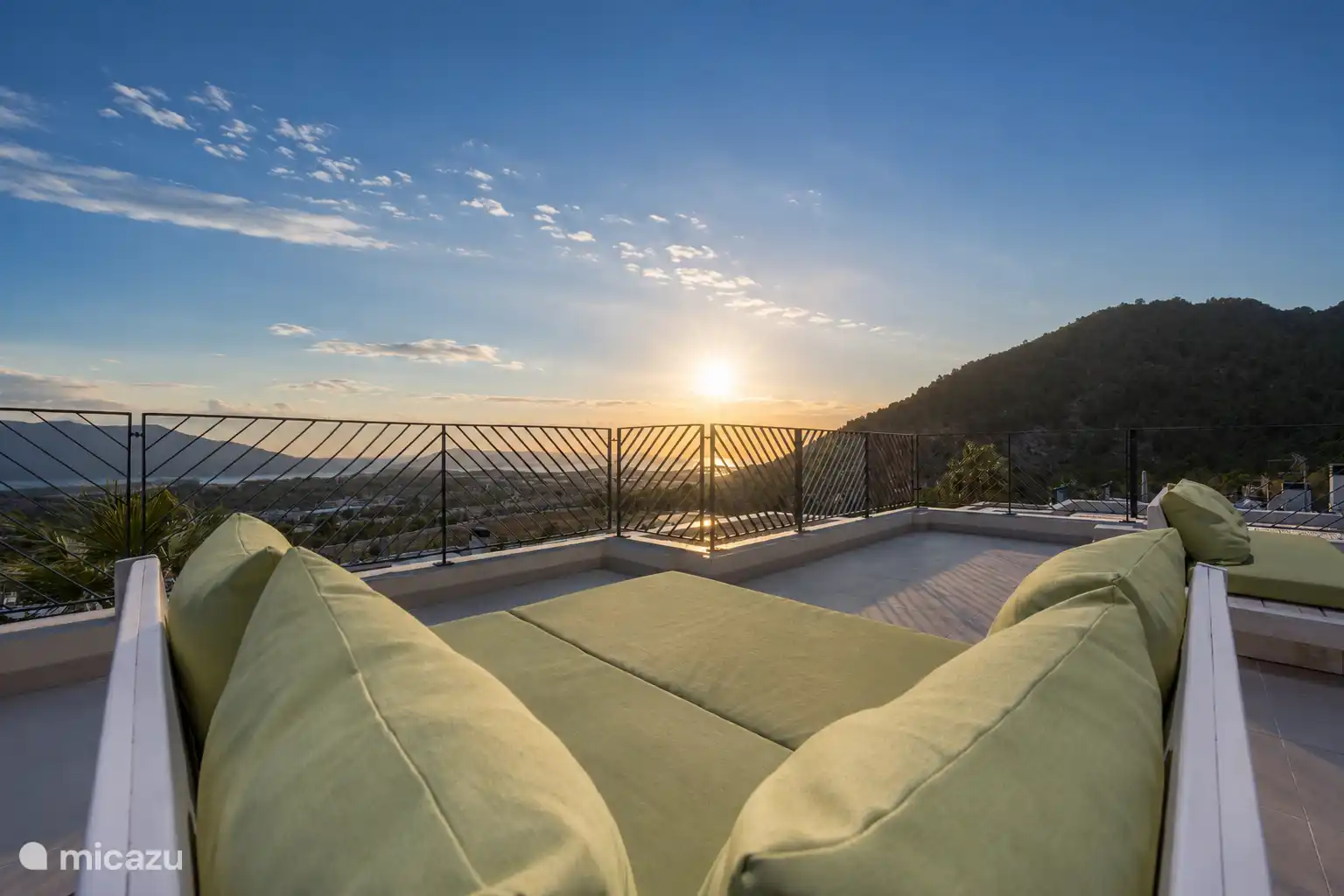 Donde puedes disfrutar de preciosas puestas de sol.