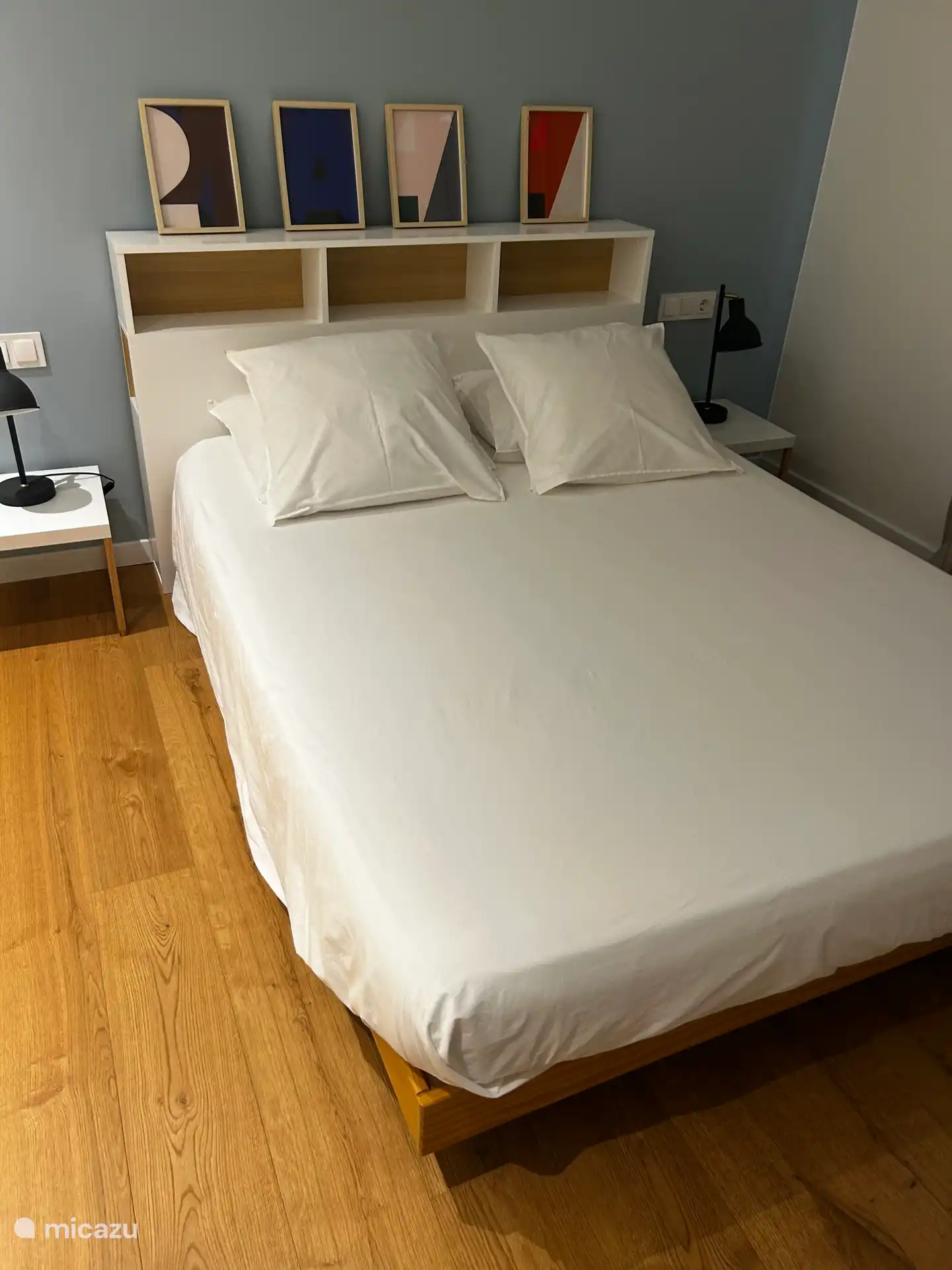 Dormitorio 3 con puertas correderas a la terraza con vistas al mar