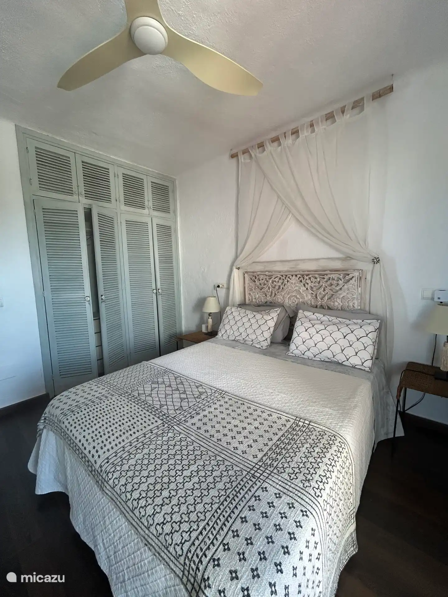 Wardrobe area in bedroom 
