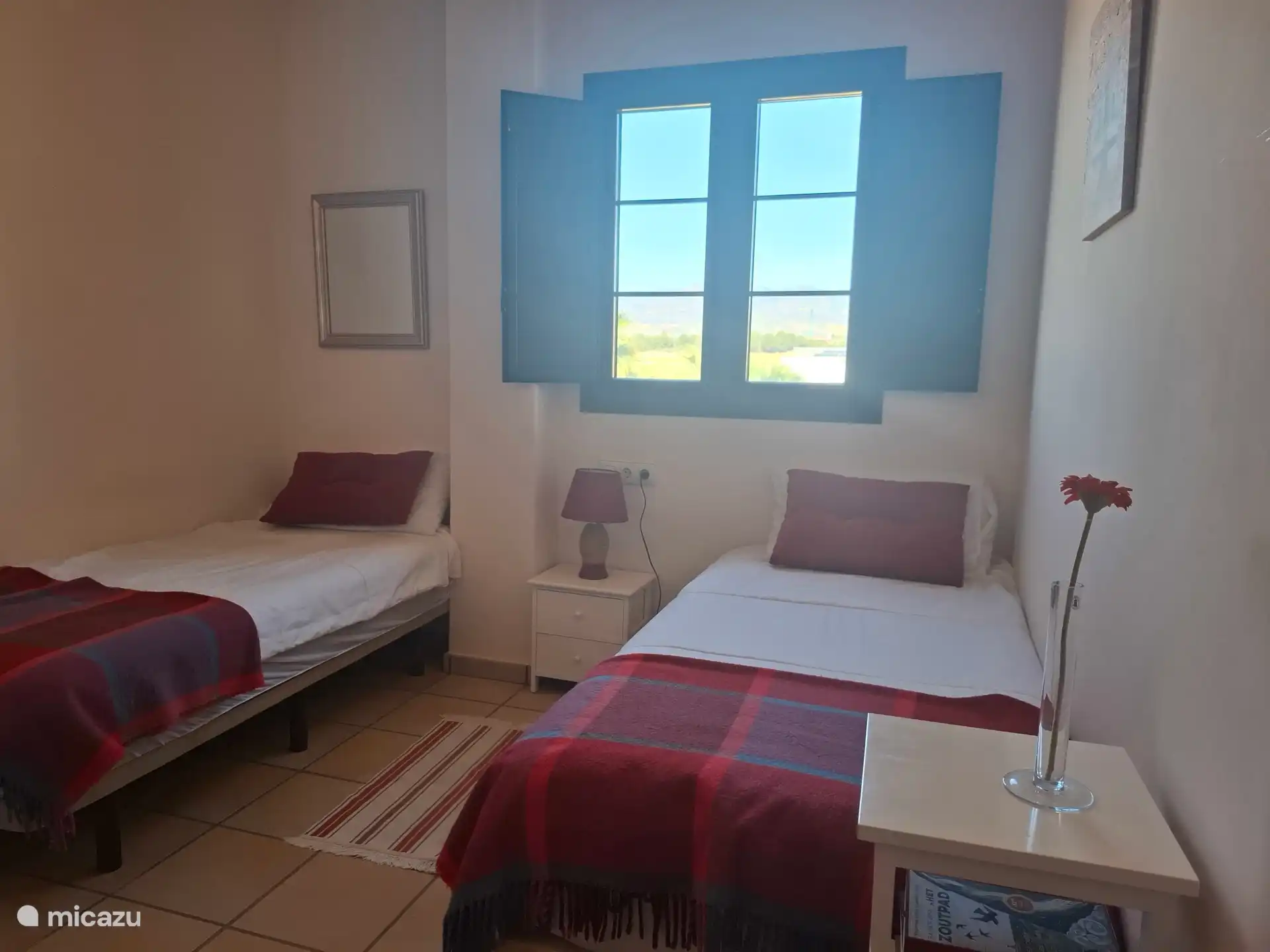 2. Schlafzimmer, 2 x 1-Personen-Bett
