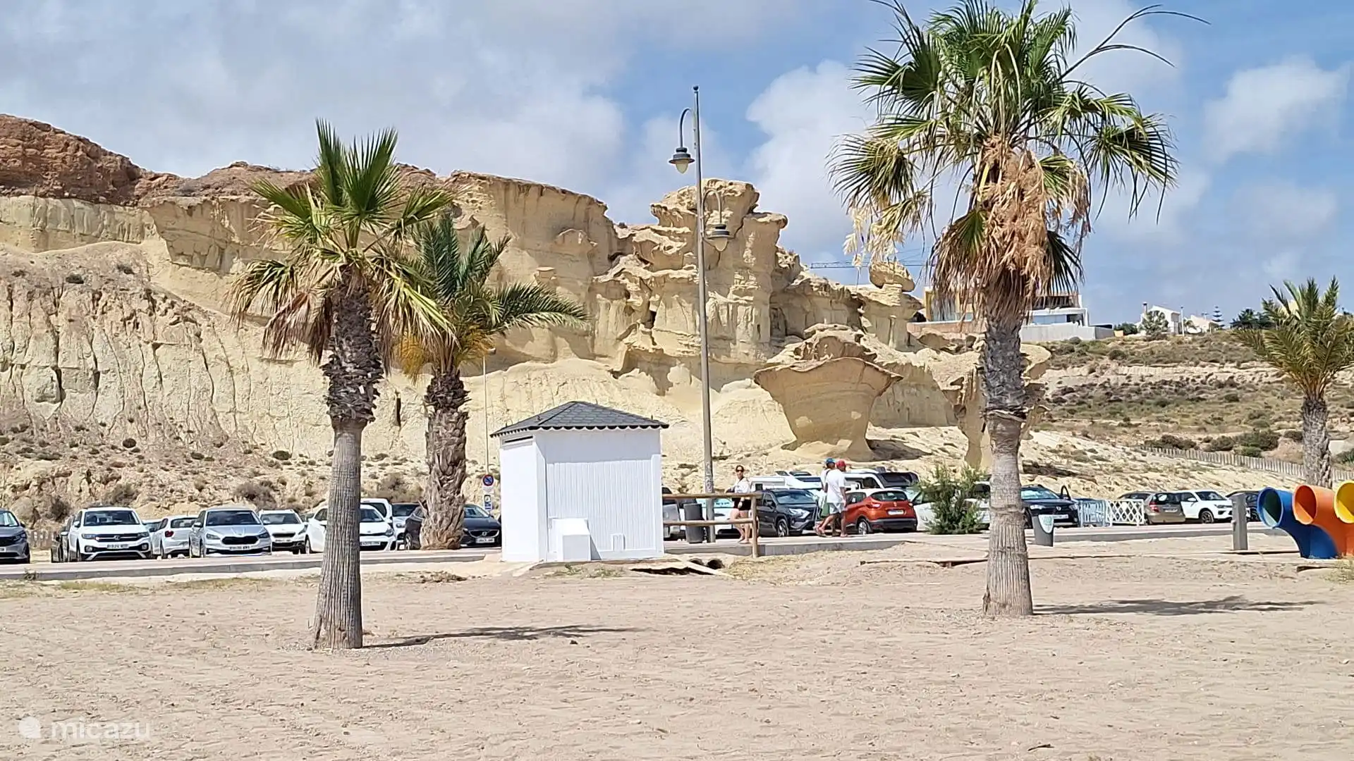 Bolnuevo, in der Nähe von Mazzaron.  Wunderschöne Felsen, ein schöner Strand und ein gemütliches Tapas-Restaurant 