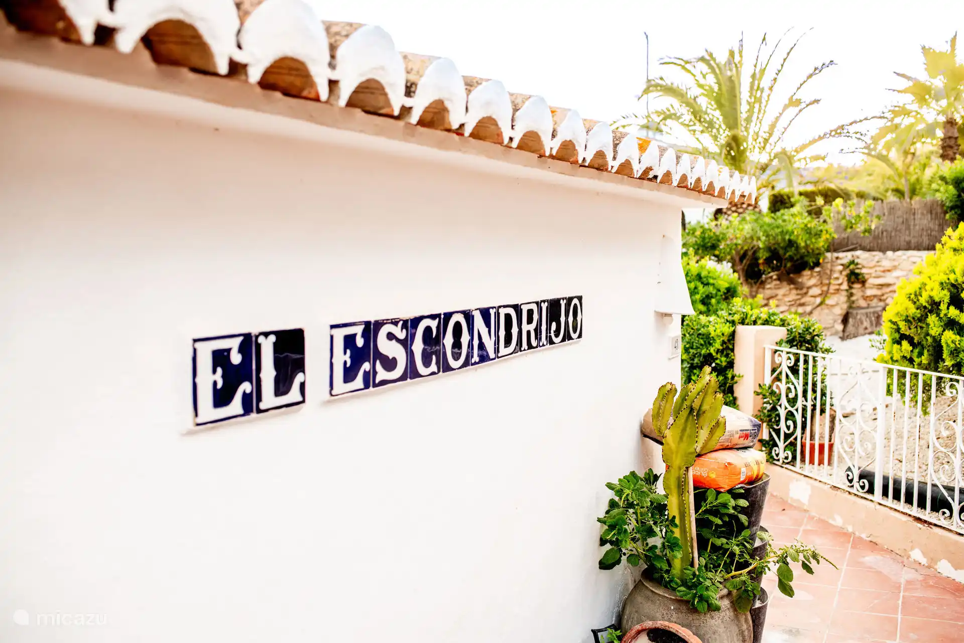El Escondrijo = hidden gem