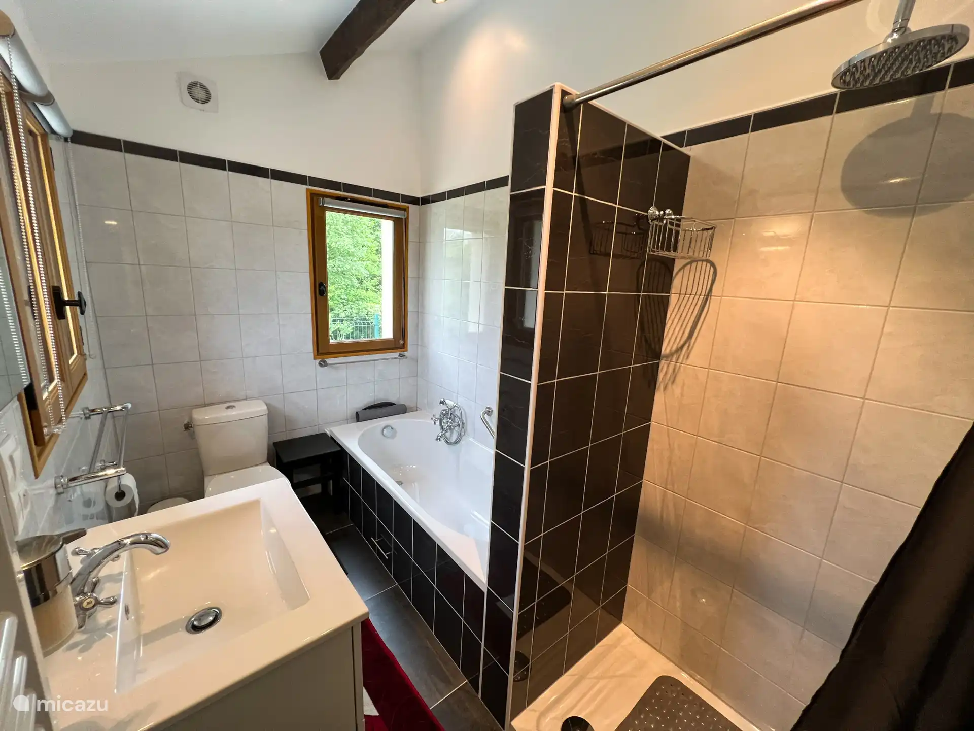 Badkamer overzicht.
