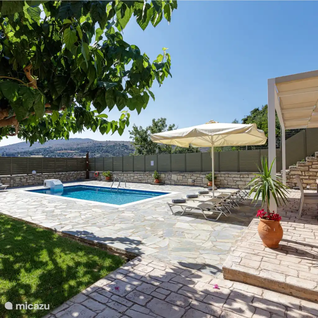 Agios Antonios Ivi Villa