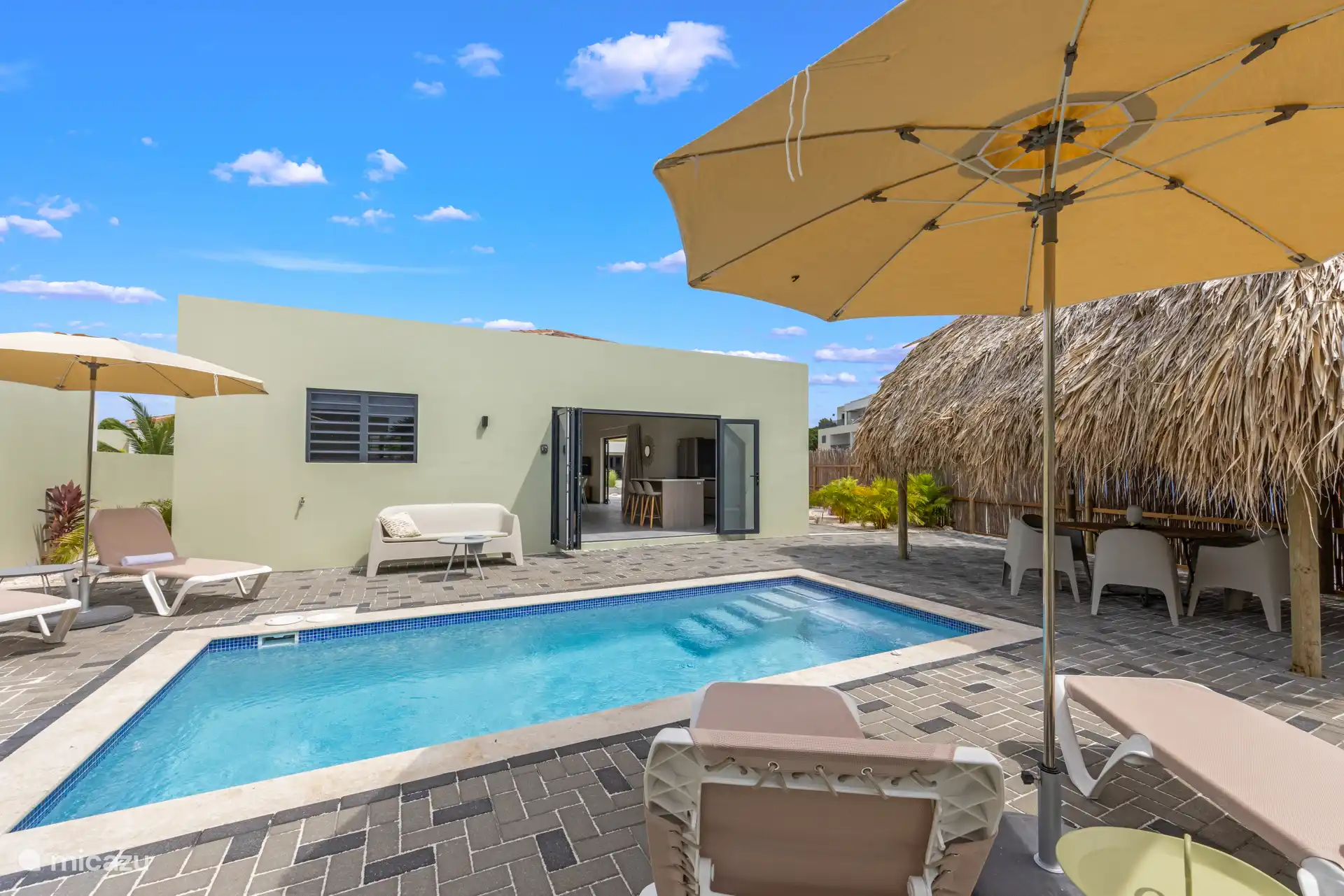 villa huren in Curaçao, Curacao-Midden, Willemstad – Villa Santi, Mambo Beach, Zwembad