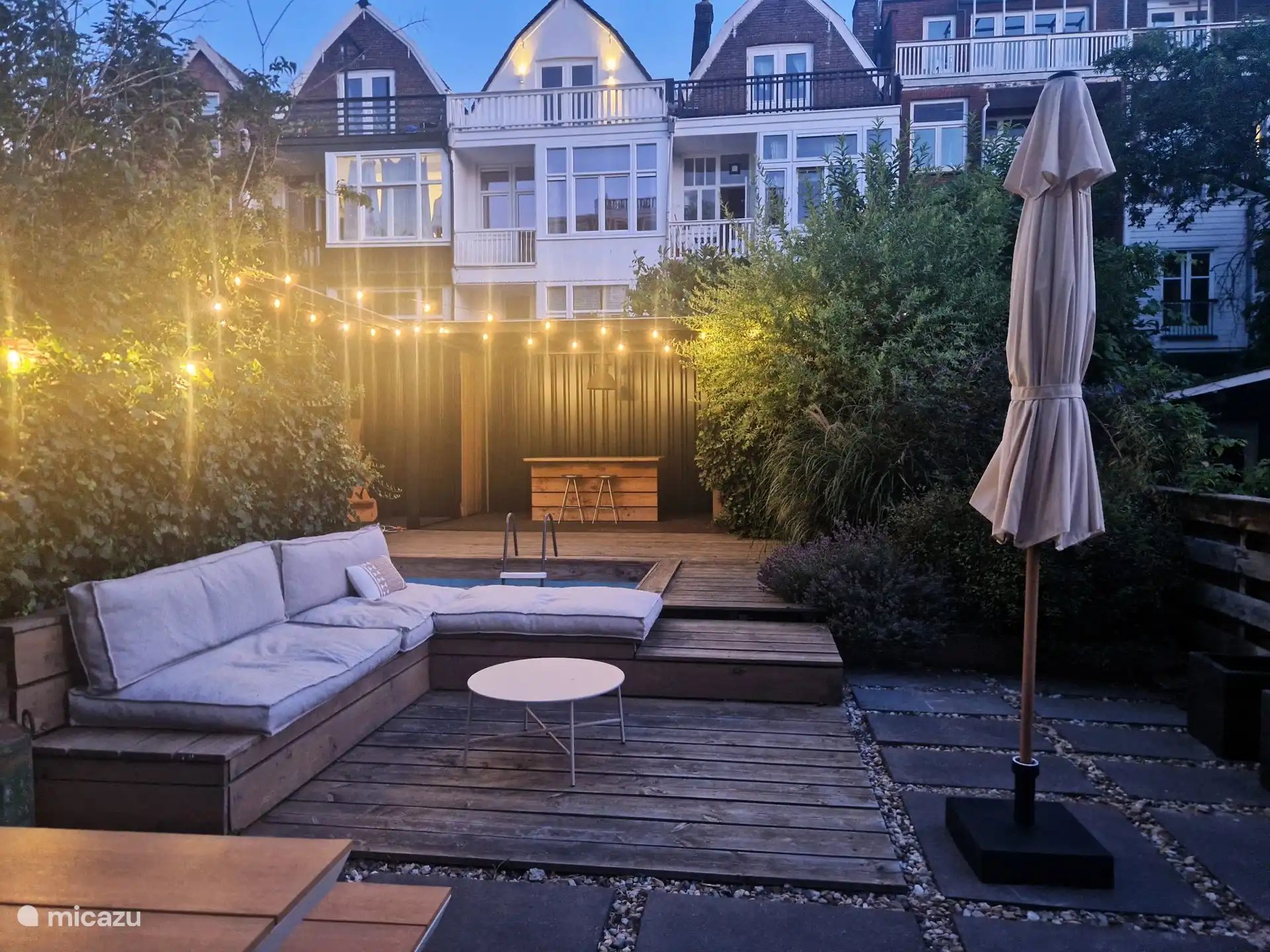 Tuin in de avond
