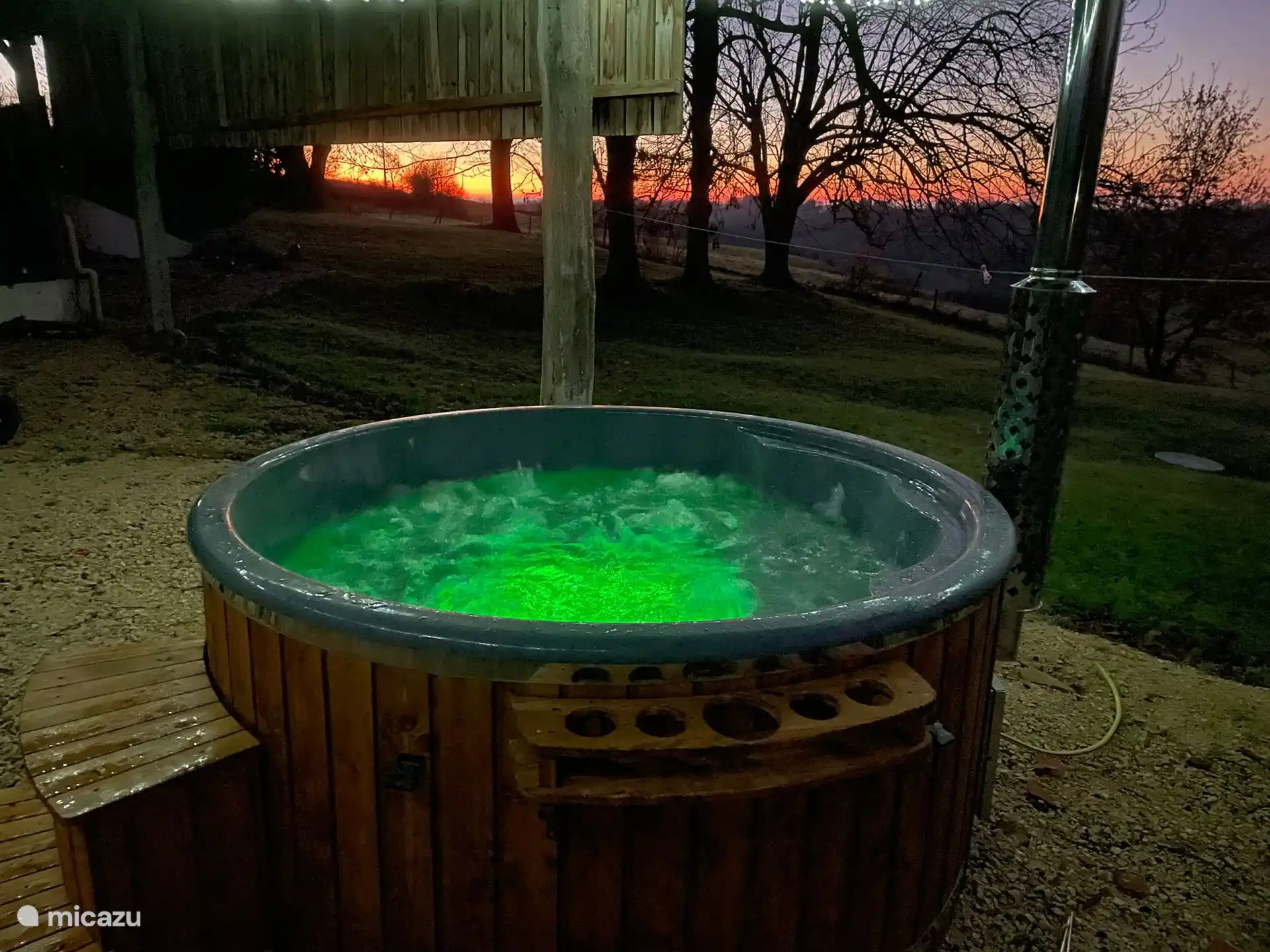 Entspannen Sie sich und stecken, egal ob heiß oder kalt in unserem Öko-Spa 