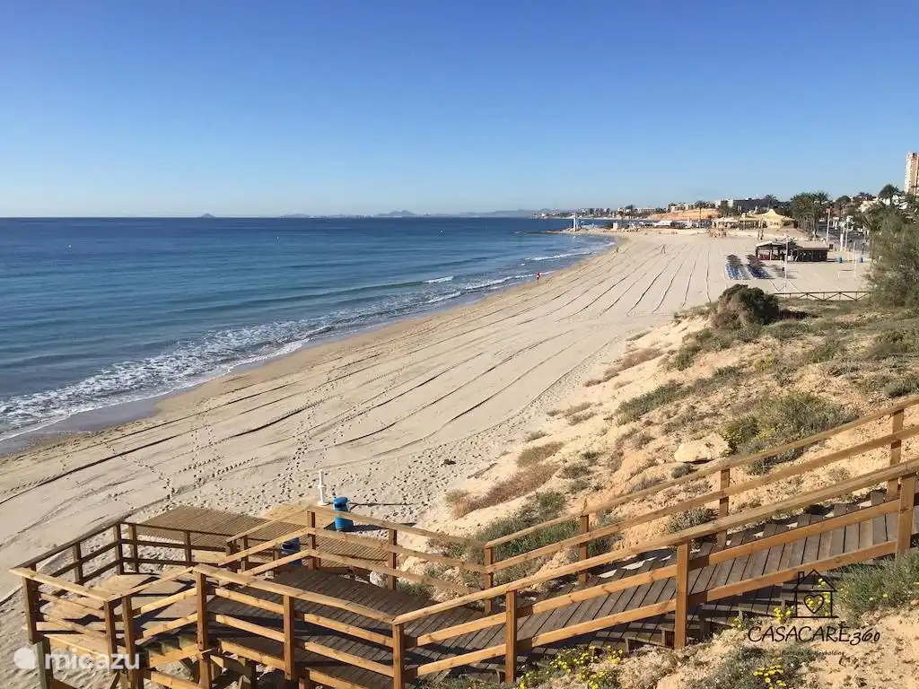 The beaches of Orihuela Costa, with La Glea the closest at 950 m from the apartment.
