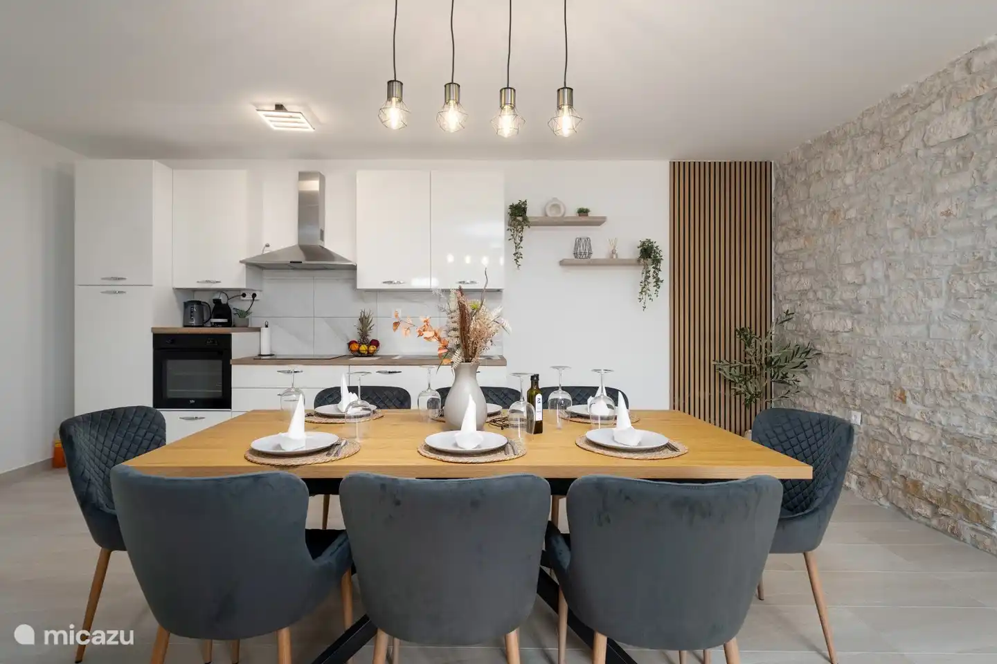 Mesa de comedor + cocina