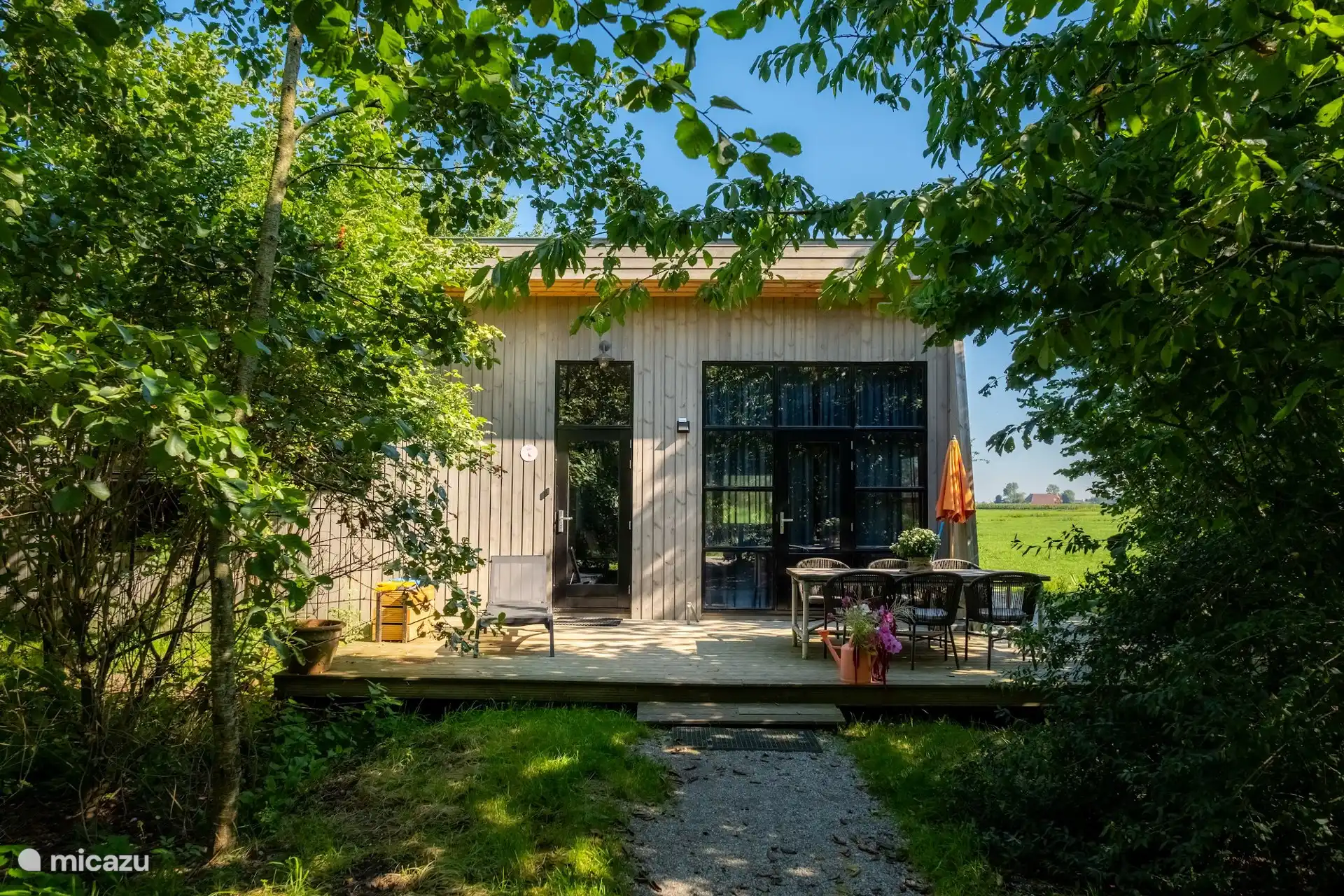 Terras aan de tuinzijde