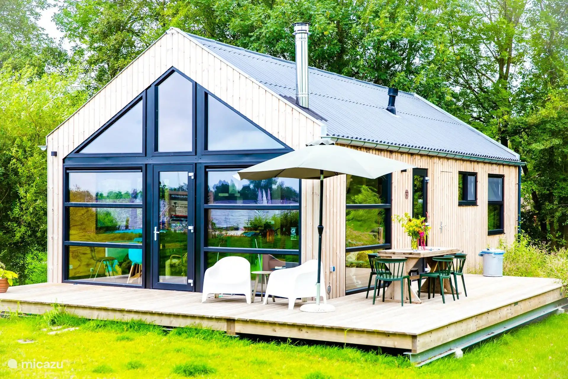 vakantiehuis huren in Goëngahuizen, Friesland, Nederland -  Waterlodge Tomke