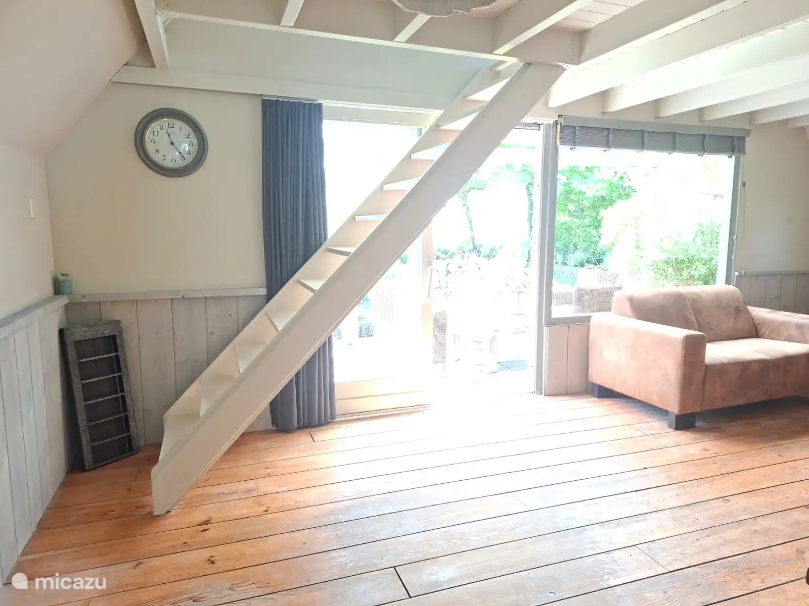 sliding door to the garden