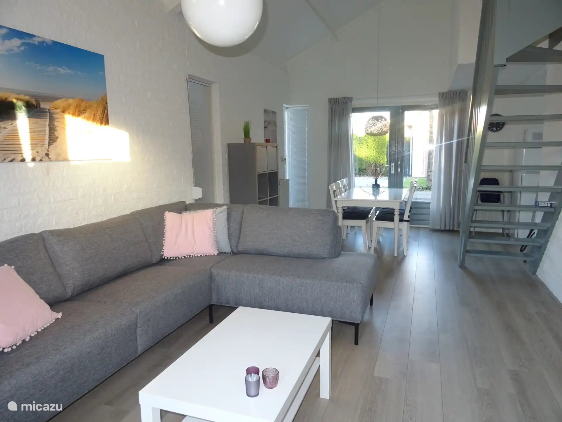 Sitting room - dining area - open staircase
