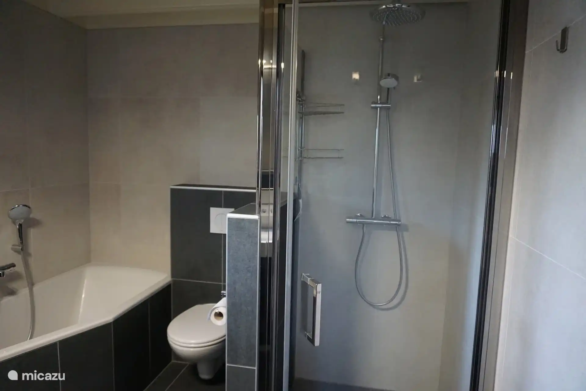Badkamer beneden