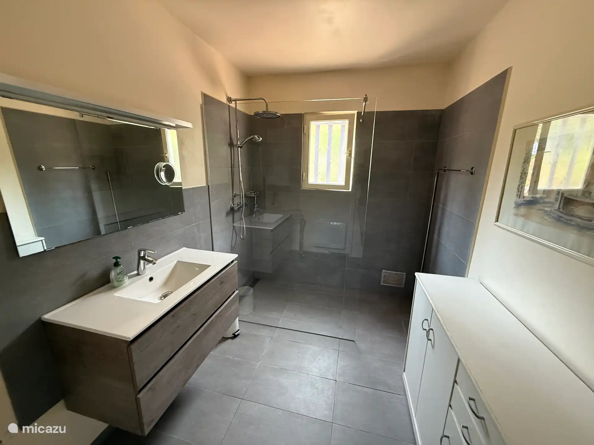 Badkamer met inloopdouche