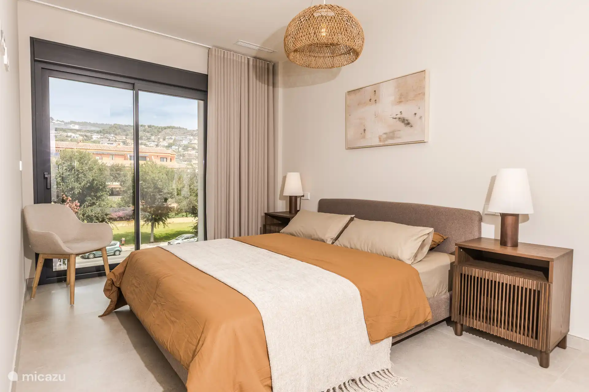 Schlafzimmer 1