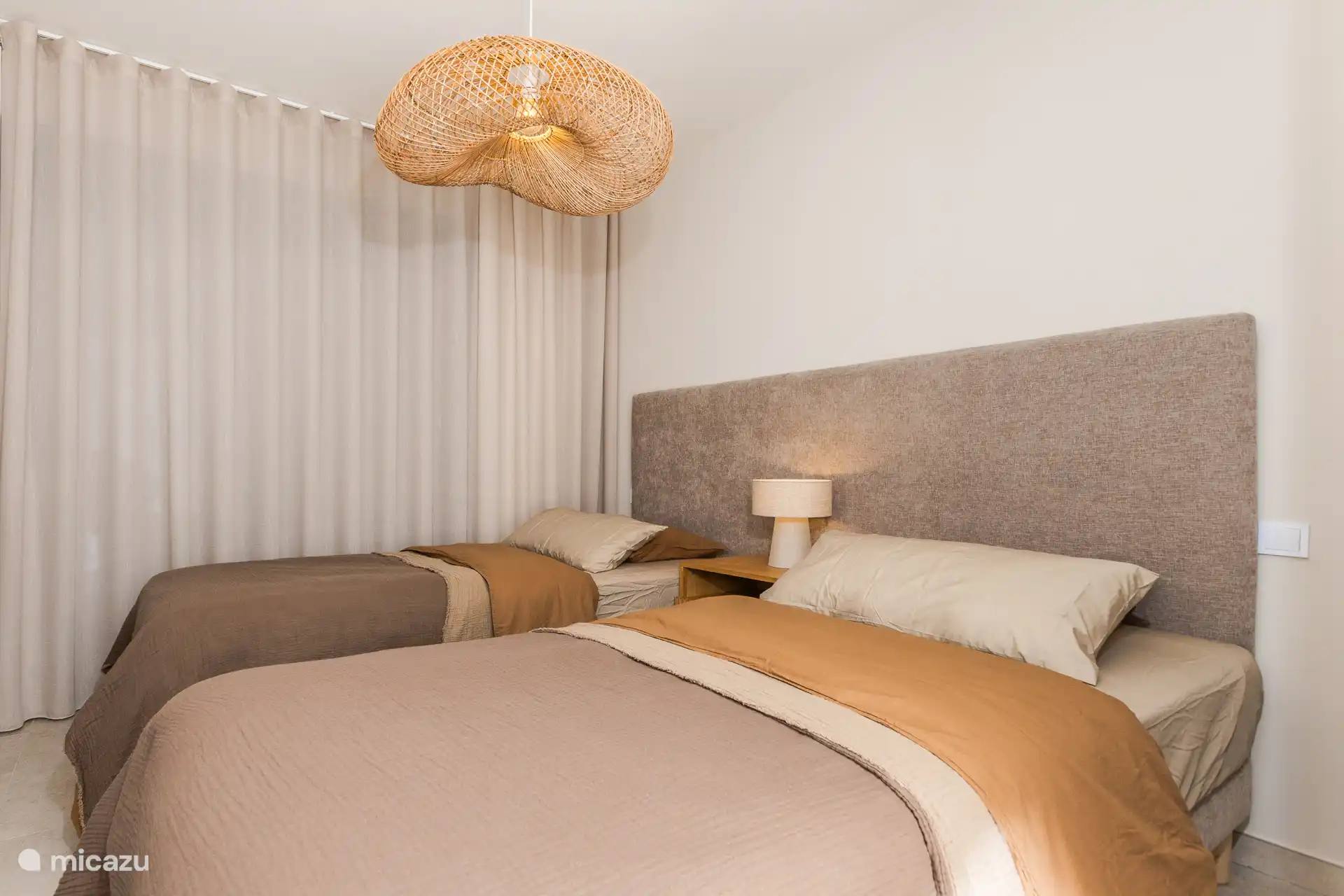 Schlafzimmer 2